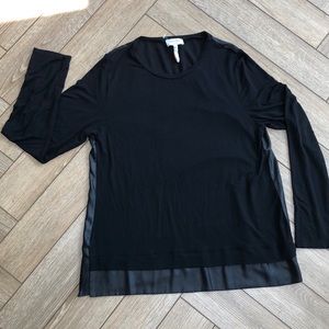 Laundry by Shelli Segal black long sleeve tee with satin back.